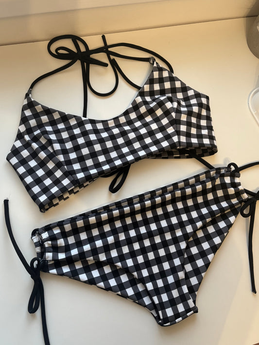 Available RTS Medium Top & Small Bottom